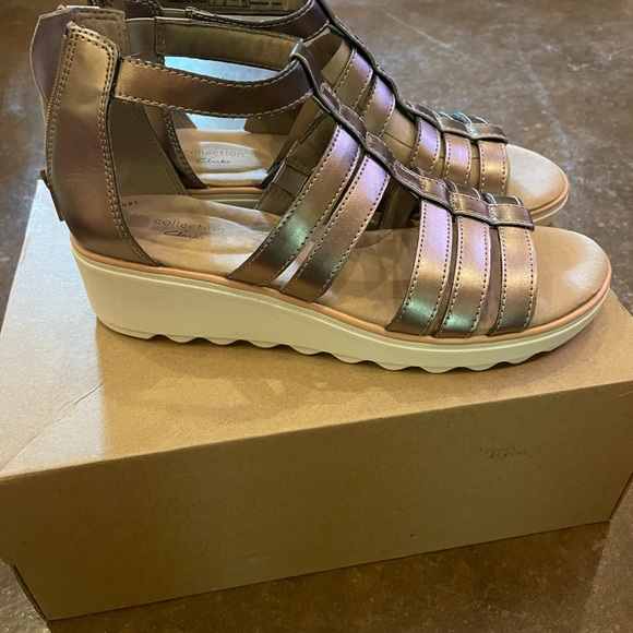 Clarks Sandals - Picture 4 of 7